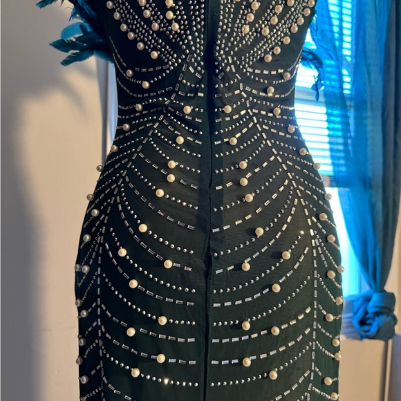 Halloween emerald fancy costume dress. Feathered bust with gems. Women’s Large - Picture 6 of 9